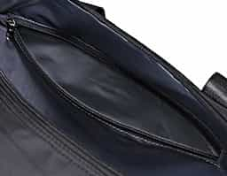  Bolsa esportiva 28L de poliéster á prova d’água. Contém cinco compartimentos sendo dois deles: um especial para colocar sapatos e um bolso impermeável para roupas molhadas. Possui também Duas divisórias internas para acessórios, encaixe para malas de viagem, duas alças de mão e alça de ombro com regulagem. 27x23x46cm