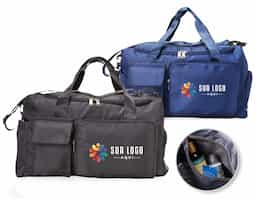  Bolsa esportiva de 28 litros em poliéster de impacto impermeável com cinco compartimentos, sendo um deles exclusivos para tênis. Compartimento principal com bolso de zíper exclusivo para itens molhados. Com bolso lateral e duas alças de mãos, a bolsa contém alça transversal removível e bolso para engate em malas de viagem.