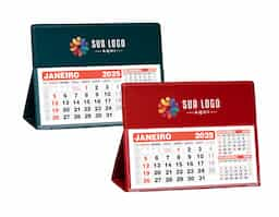 calendário de pvc. Material pvc  com "bolso" plástico para encaixar o calendário basta encaixar a "rebarba" no bolso pvc para montar a base.+ REFIL 2024 tamanho montado 10,3 cm x 12,0