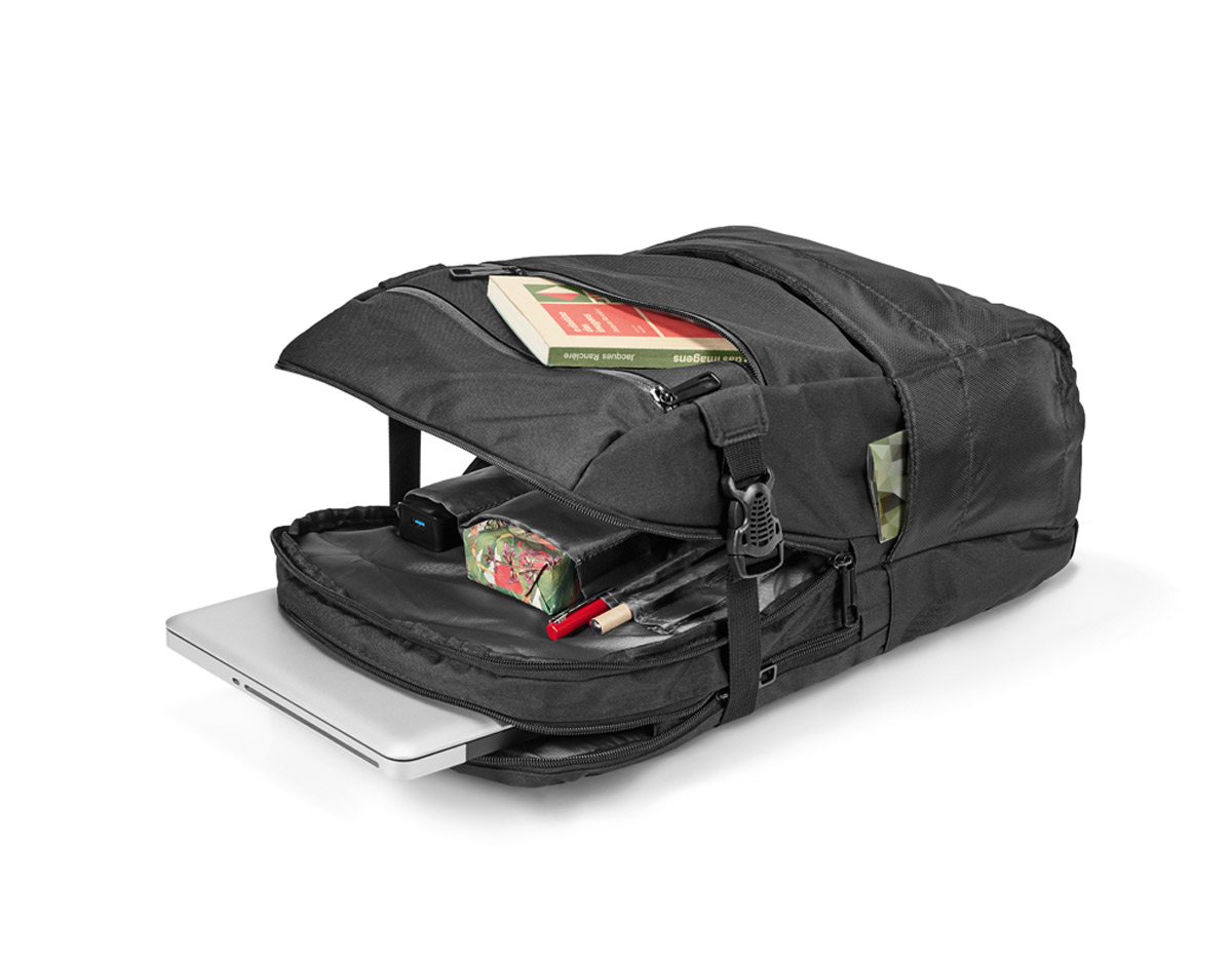 Mochila para notebook. 840D jacquard e 300D. Com 2 compartimentos. Compartimento posterior forrado e almofadado, com 2 divisórias almofadadas para notebook até 15.6'' e tablet 10.5''. Compartimento frontal forrado, com diversos bolsos interiores. 3 bolsos frontais e 2 bolsos laterais. Parte posterior almofadada, com sistema de apoio acolchoado para as costas e alças almofadadas