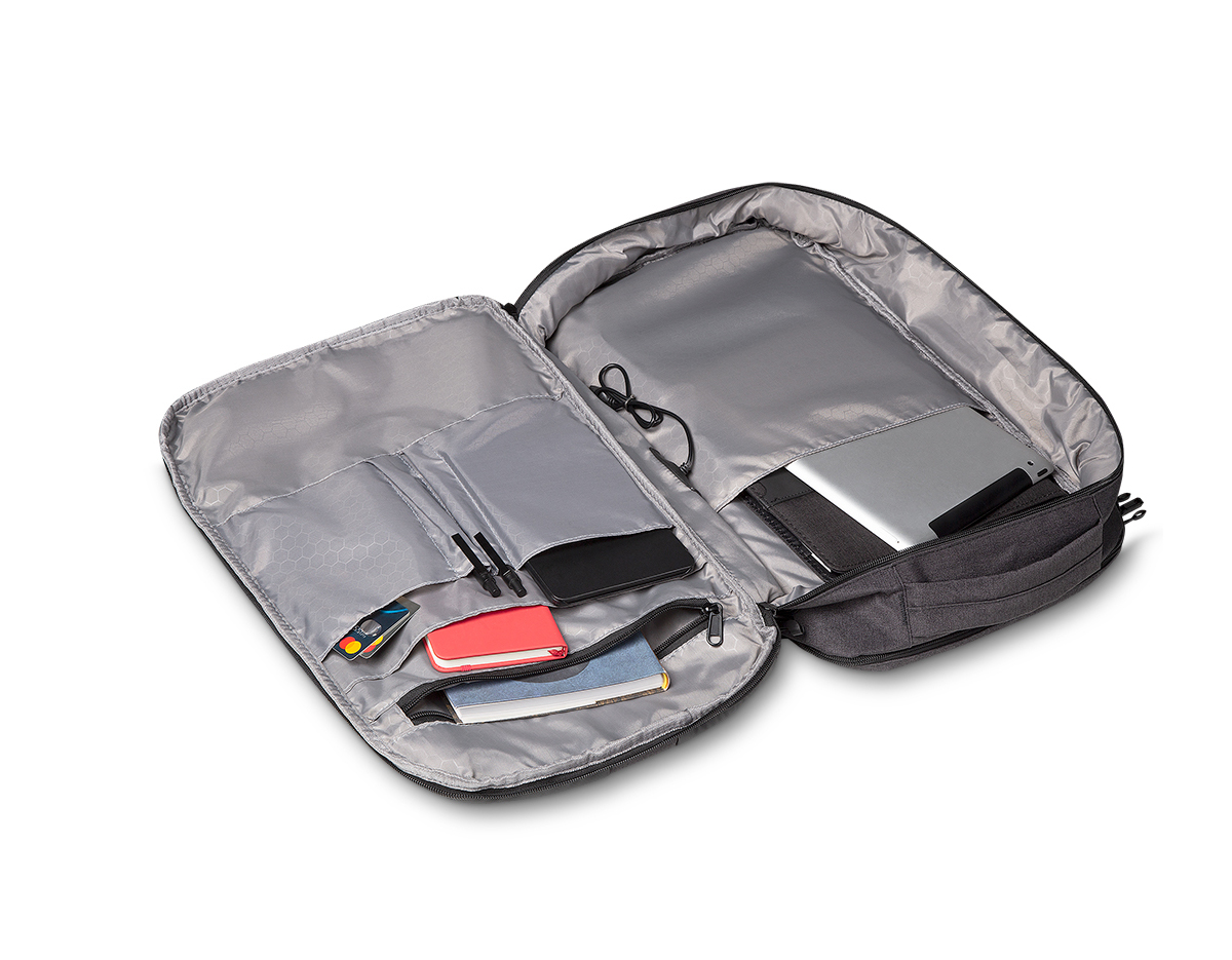 Mochila e Pasta para notebook em tecido poliéster Compartimento para notebook.
Tamanho total do Notebook - 17