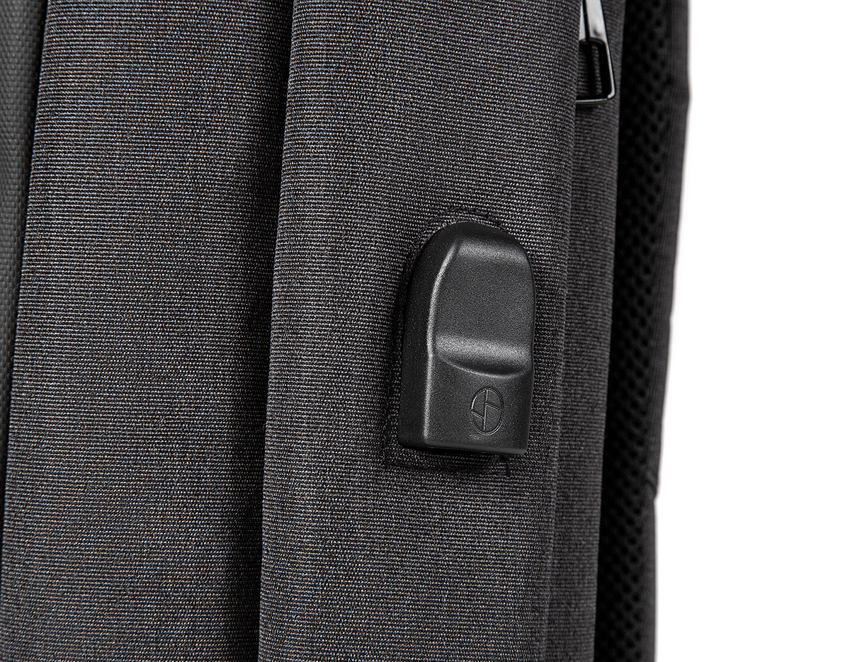 Mochila e Pasta para notebook em tecido poliéster Compartimento para notebook.
Tamanho total do Notebook - 17