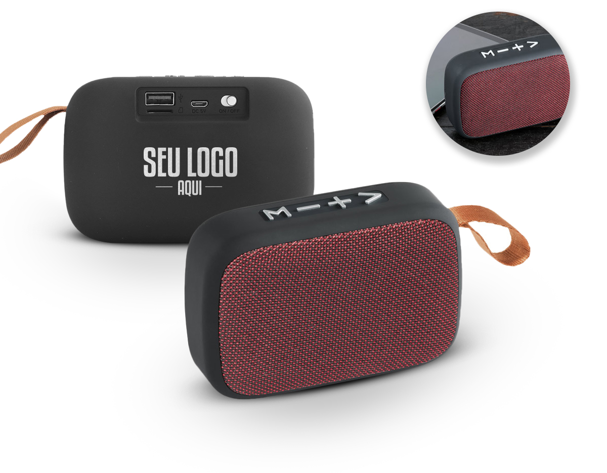 Caixa de som com microfone em ABS, tecido em poliéster e acabamento emborrachado. Transmissão por bluetooth, ligação stereo 3,5 mm e leitor de cartões TF. Potência de 3W/4O. Função para atender chamadas, controle de volume, conexão à playlist do dispositivo móvel e rádio FM. Incluso cabo USB para carregar