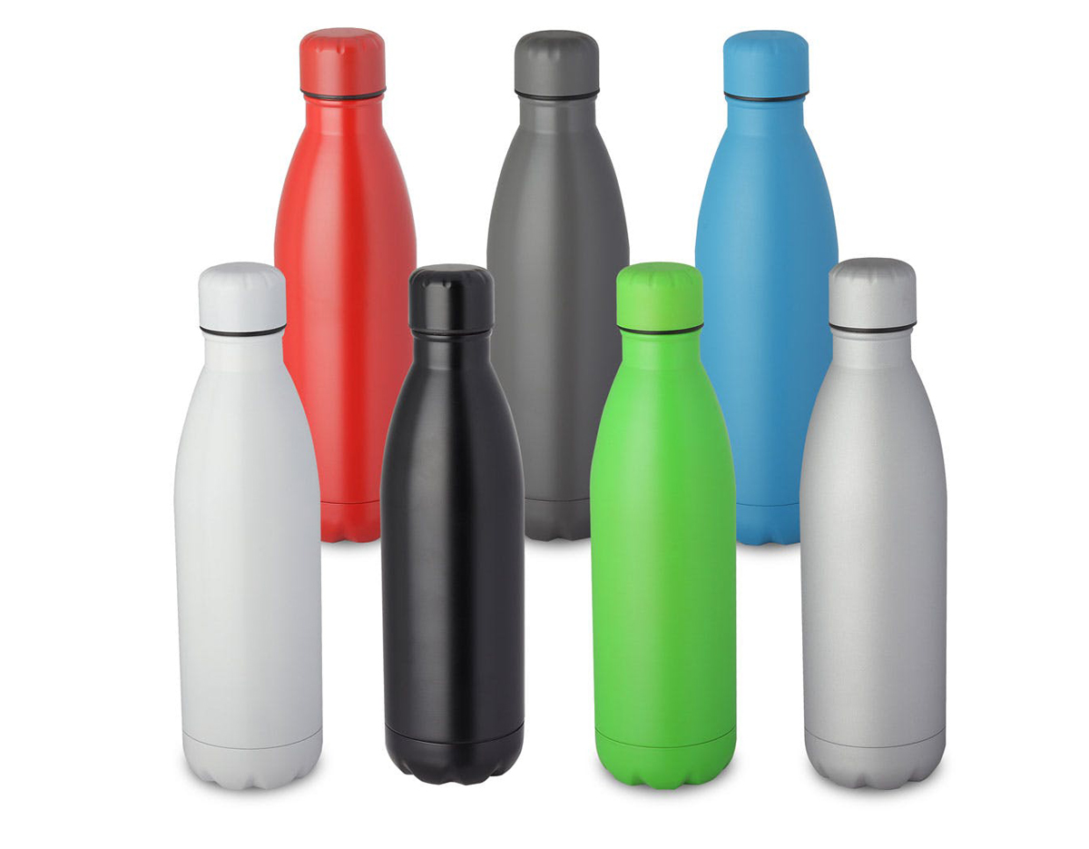 squeeze fosca em aço inox com capacidade de até 750 ml. Tampa rosqueável e anel de silicone para vedação. Design com frisos na tampa.