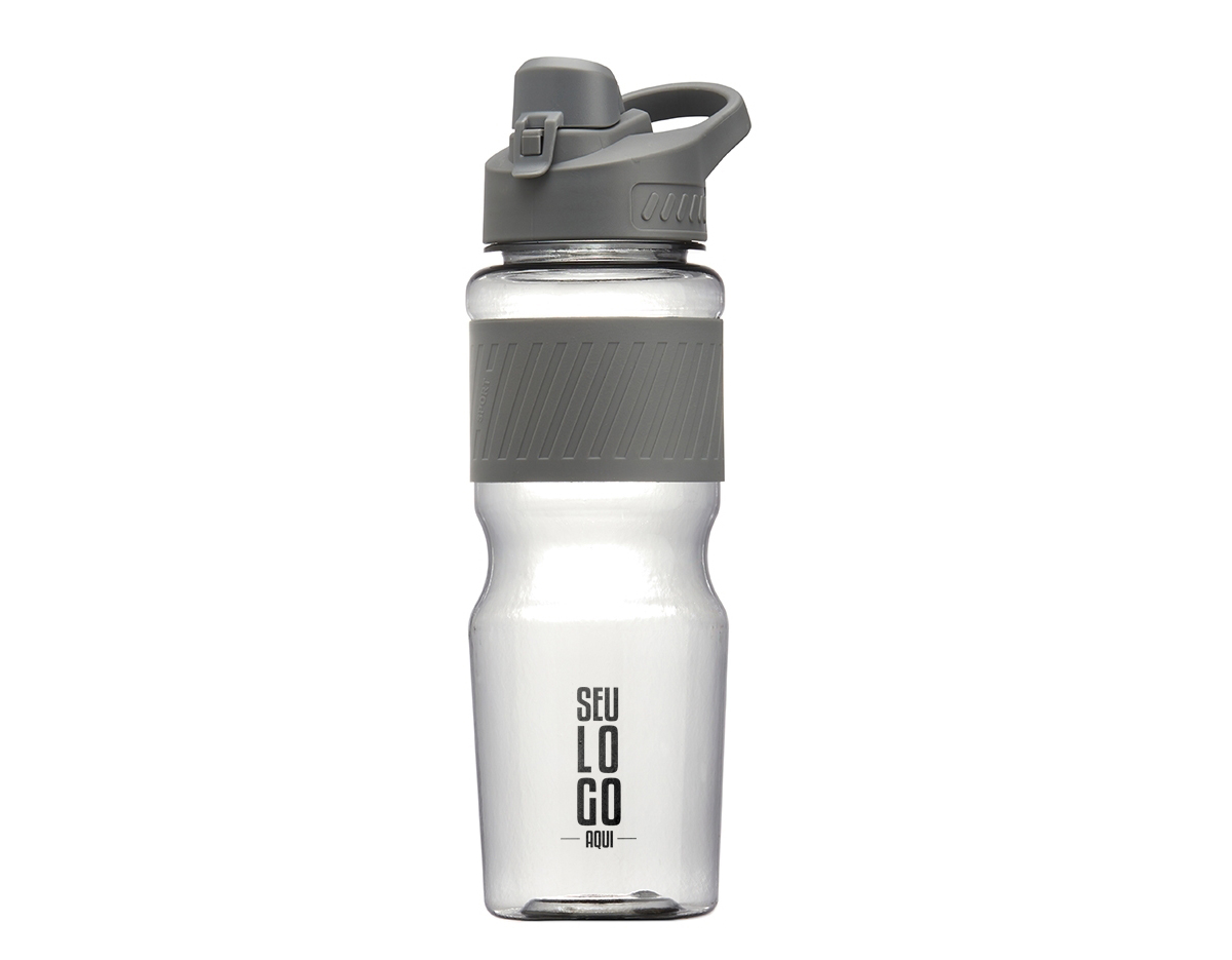 Squeeze plástico 730ml com luva emborrachada e alça para transporte. Inclui tampa de proteção com trava para o bocal, garantindo praticidade e segurança em qualquer aventura.