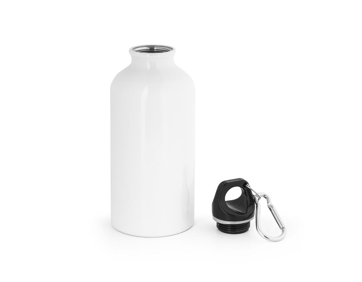 Squeeze esportiva em alumínio com acabamento brilhante, com mosquetão para facilitar o transporte. Capacidade até 400 mL. Certificação EU Food Grade. ø66 x 176 mm