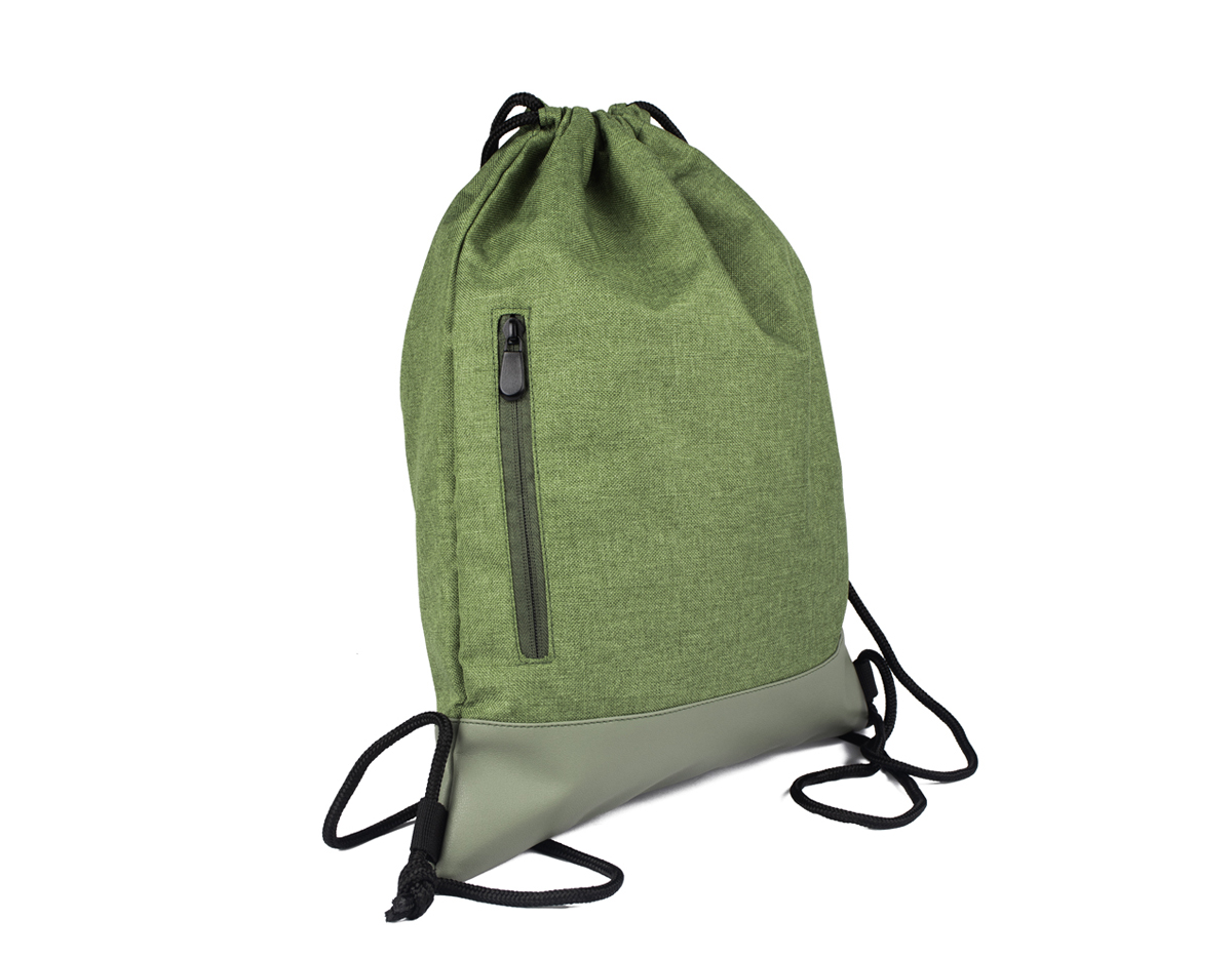 Esta sacola/mochila é feita de tecido poliéster 210D com revestimento em PU, garantindo durabilidade e resistência. Com design versátil, pode ser usada tanto como mochila quanto como sacola, adaptando-se a diversas situações. Seu material leve e fácil de limpar a torna uma opção prática para o dia a dia, ideal para transportar objetos com conforto e estilo.