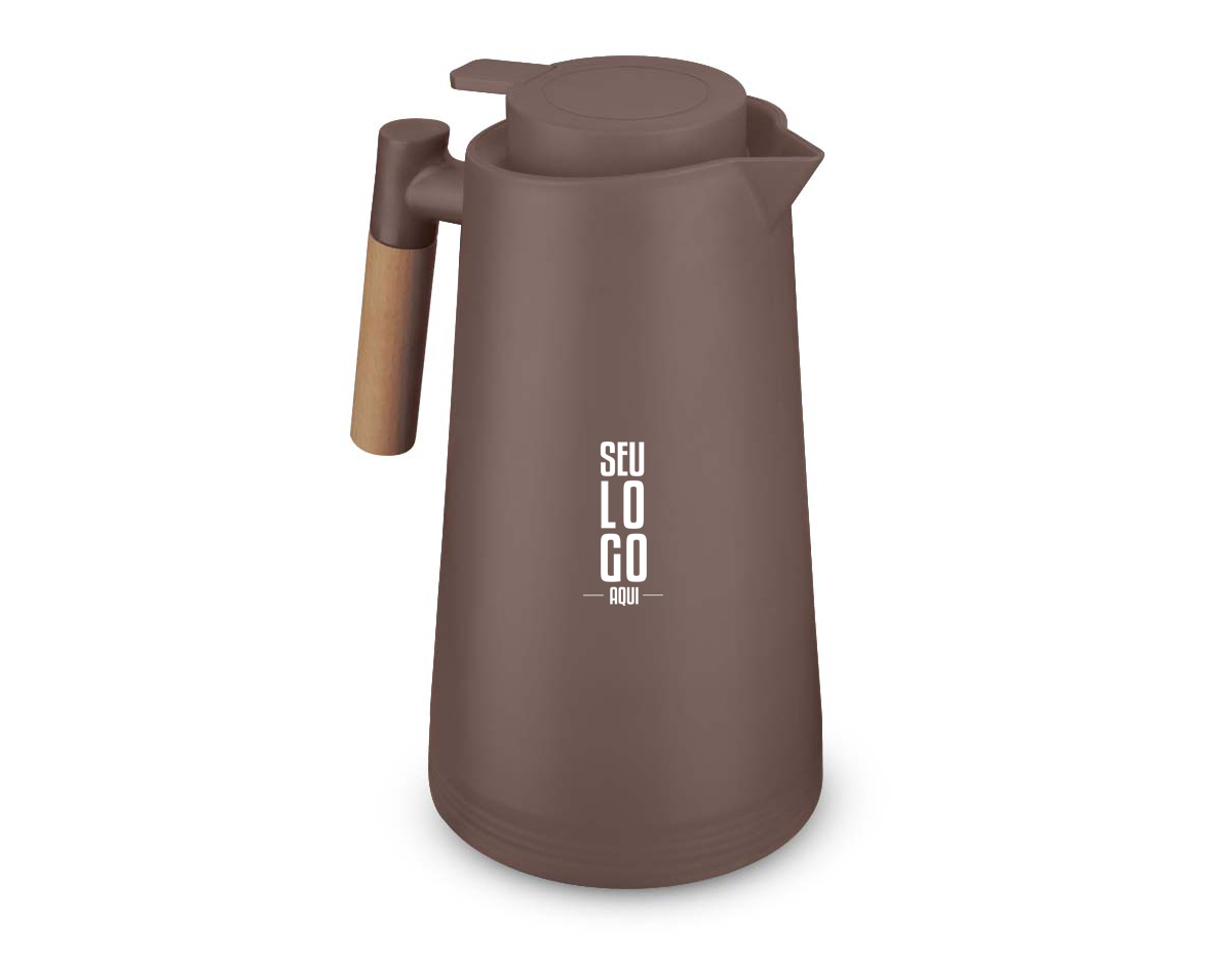 Essa garrafa térmica é uma excelente opção! Com seu exterior em plástico PP, ela é leve e resistente, enquanto a ampola de vidro interna garante a retenção de temperatura. A alça de madeira adiciona um toque de elegância e conforto ao manuseio.  A tampa rosqueável com anel de silicone é ótima para evitar vazamentos, e o sistema corta-pingo facilita o uso. Com capacidade de até 1 litro e a habilidade de manter bebidas quentes por até 8 horas, é ideal para viagens, passeios ou para ter em casa.