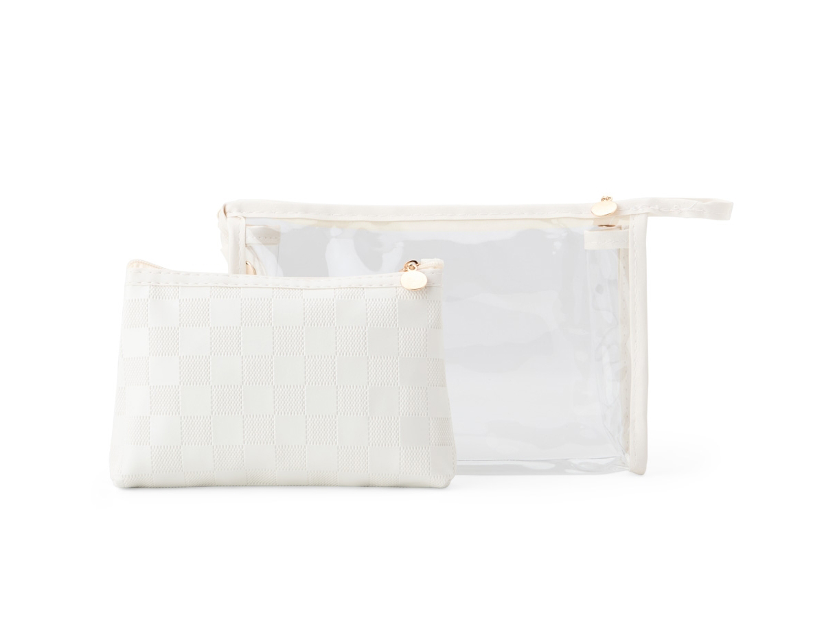 O kit nécessaire é composto por duas peças, confeccionadas em materiais de alta qualidade, PU e PVC. Com design prático e funcional, oferece espaço ideal para organizar itens de higiene pessoal, maquiagem ou acessórios. A combinação de materiais garante durabilidade e facilidade de limpeza, tornando-o uma escolha versátil para o dia a dia ou viagens. Compacto e leve, é perfeito para quem busca praticidade sem abrir mão do estilo.