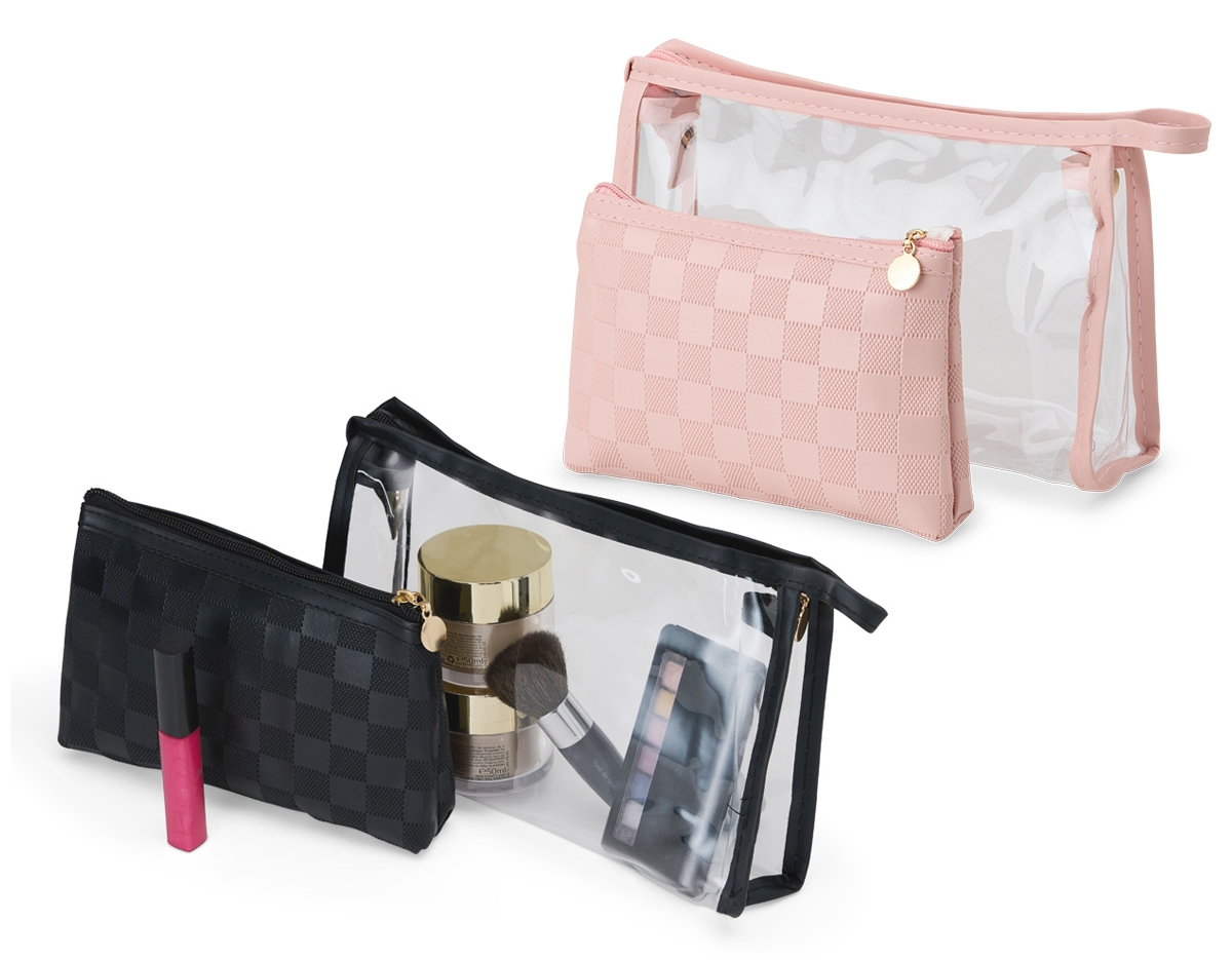 O kit nécessaire é composto por duas peças, confeccionadas em materiais de alta qualidade, PU e PVC. Com design prático e funcional, oferece espaço ideal para organizar itens de higiene pessoal, maquiagem ou acessórios. A combinação de materiais garante durabilidade e facilidade de limpeza, tornando-o uma escolha versátil para o dia a dia ou viagens. Compacto e leve, é perfeito para quem busca praticidade sem abrir mão do estilo.