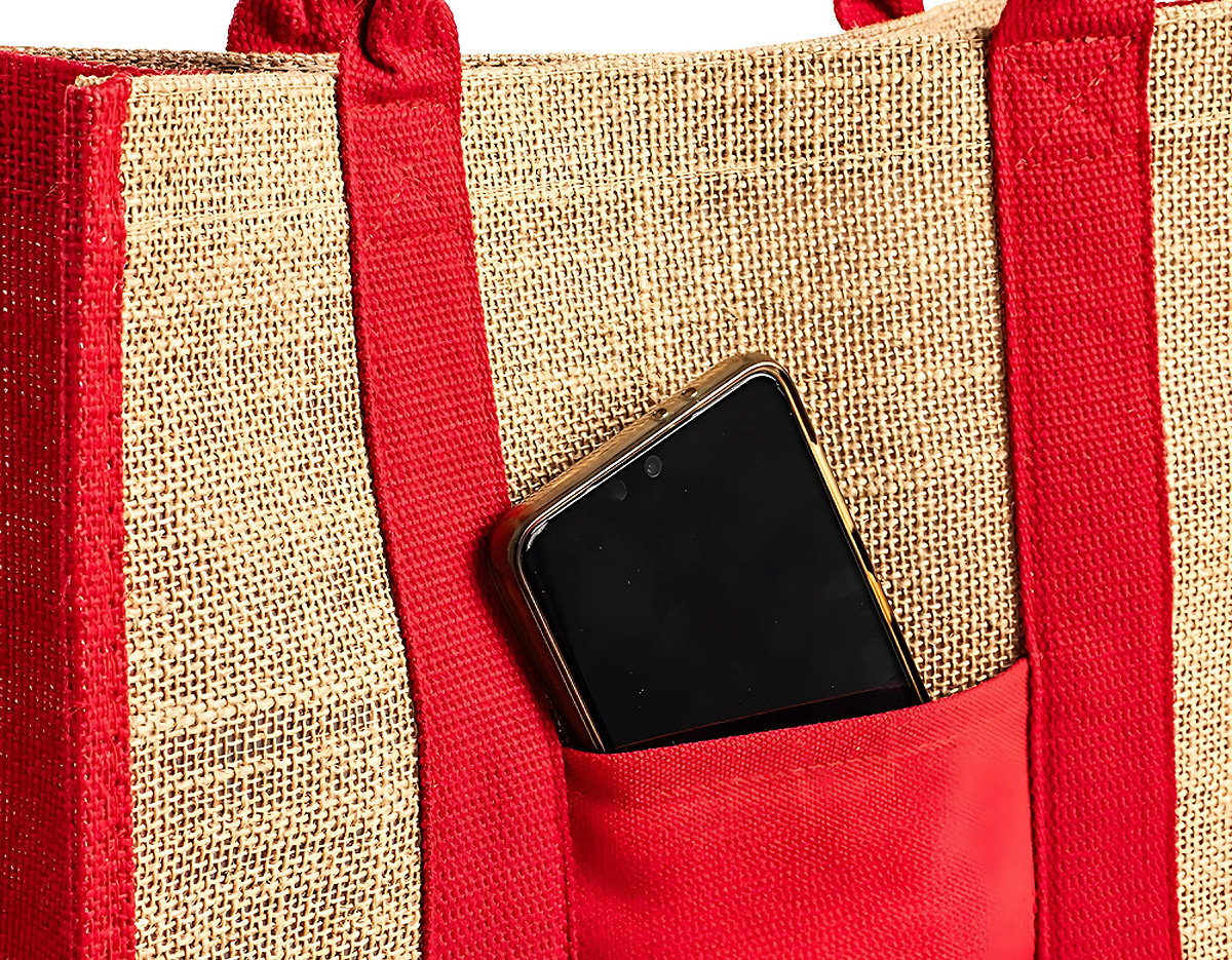 Sustentabilidade e resistência num só item! Nossa Sacola confeccionada em linho é mais uma opção para quem busca itens biodegradáveis e responsáveis ecologicamente. Com ótimo espaço interno e alças costuradas, leve-a para qualquer lugar.