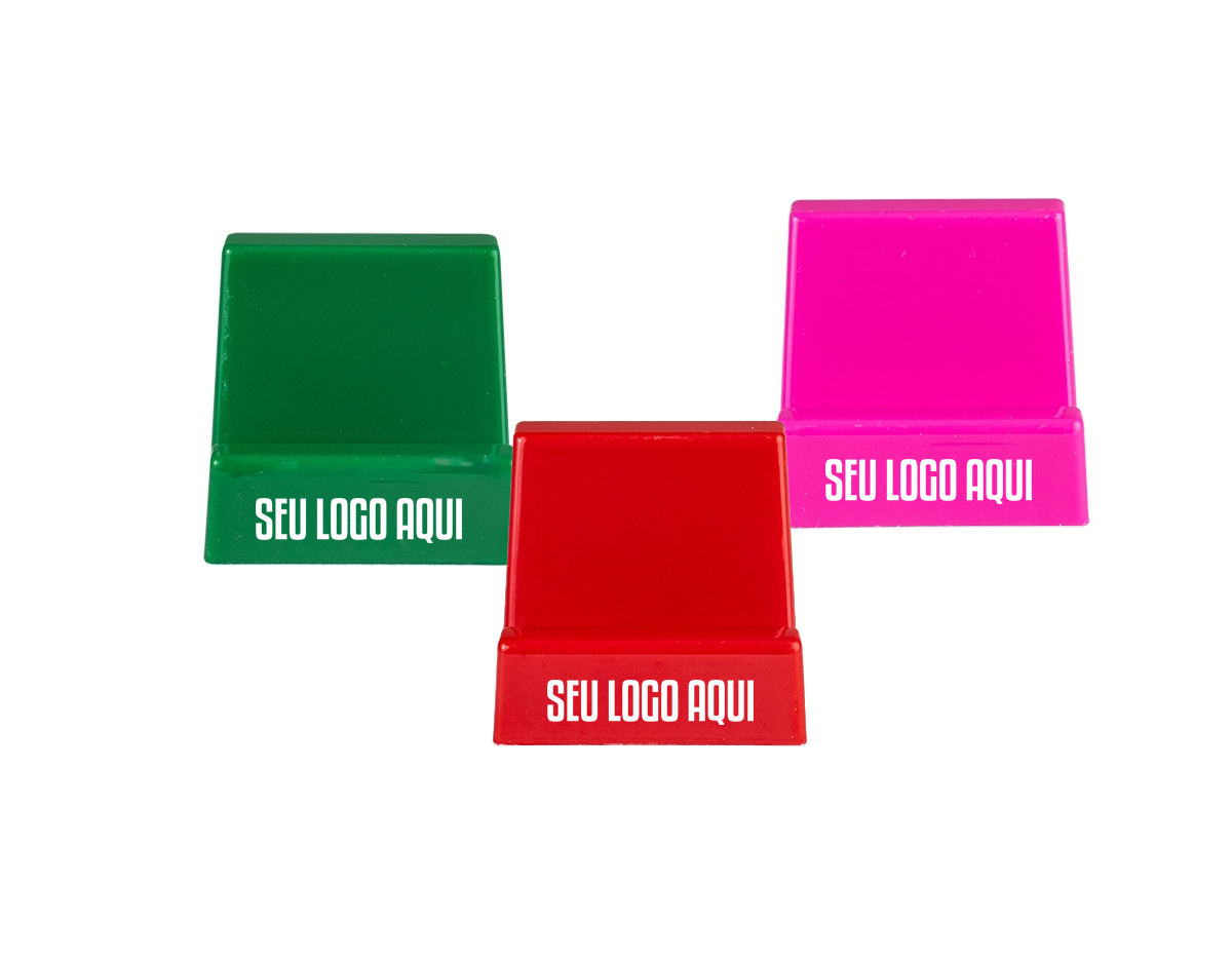 Assista a vídeos e participe de reuniões com mais praticidade, sem precisar segurar o celular. Feito em plástico resistente, esse suporte é a solução perfeita para quem precisa manter as mãos livres. Basta um apoio plano para utilizá-lo, tornando o dia a dia mais fácil.