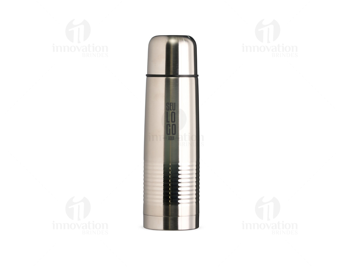 Garrafa térmica em inox com parede dupla, capacidade de 500ml. Mantém líquidos quentes ou frios por mais tempo, ideal para uso diário, viagens ou atividades ao ar livre. Design moderno, resistente e livre de BPA. Tampa com vedação eficiente para evitar vazamentos.
