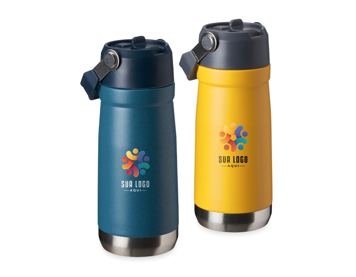Garrafa térmica de inox com parede dupla e capacidade de 550ml. Tampa com alça para transporte, bico flip e canudo interno. Ideal para manter sua bebida na temperatura certa o dia todo.