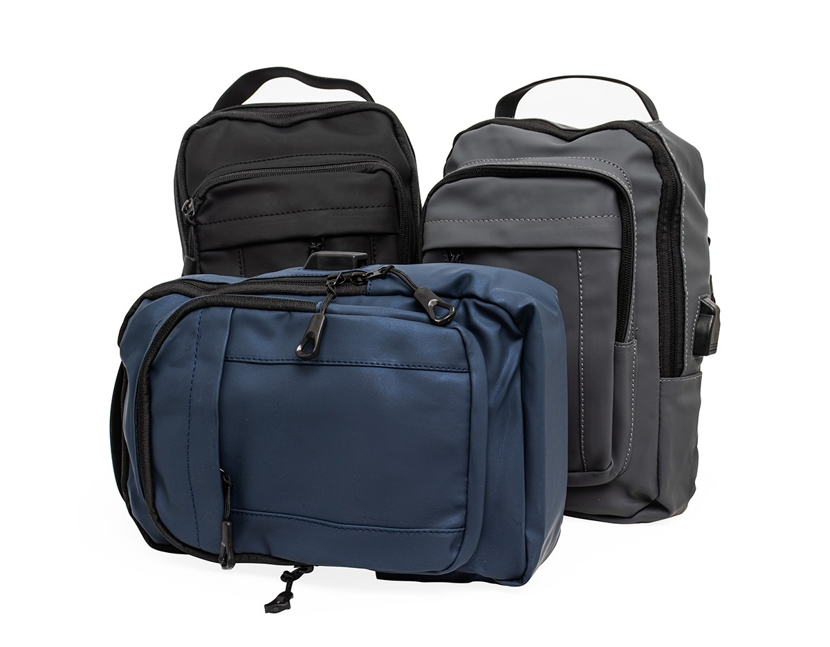 Mochila de ombro 7L em couro sintético, resistente à água, com 4 compartimentos, bolso para tablet, entrada USB e alça refletiva. Estilo casual e organização para o dia a dia!  