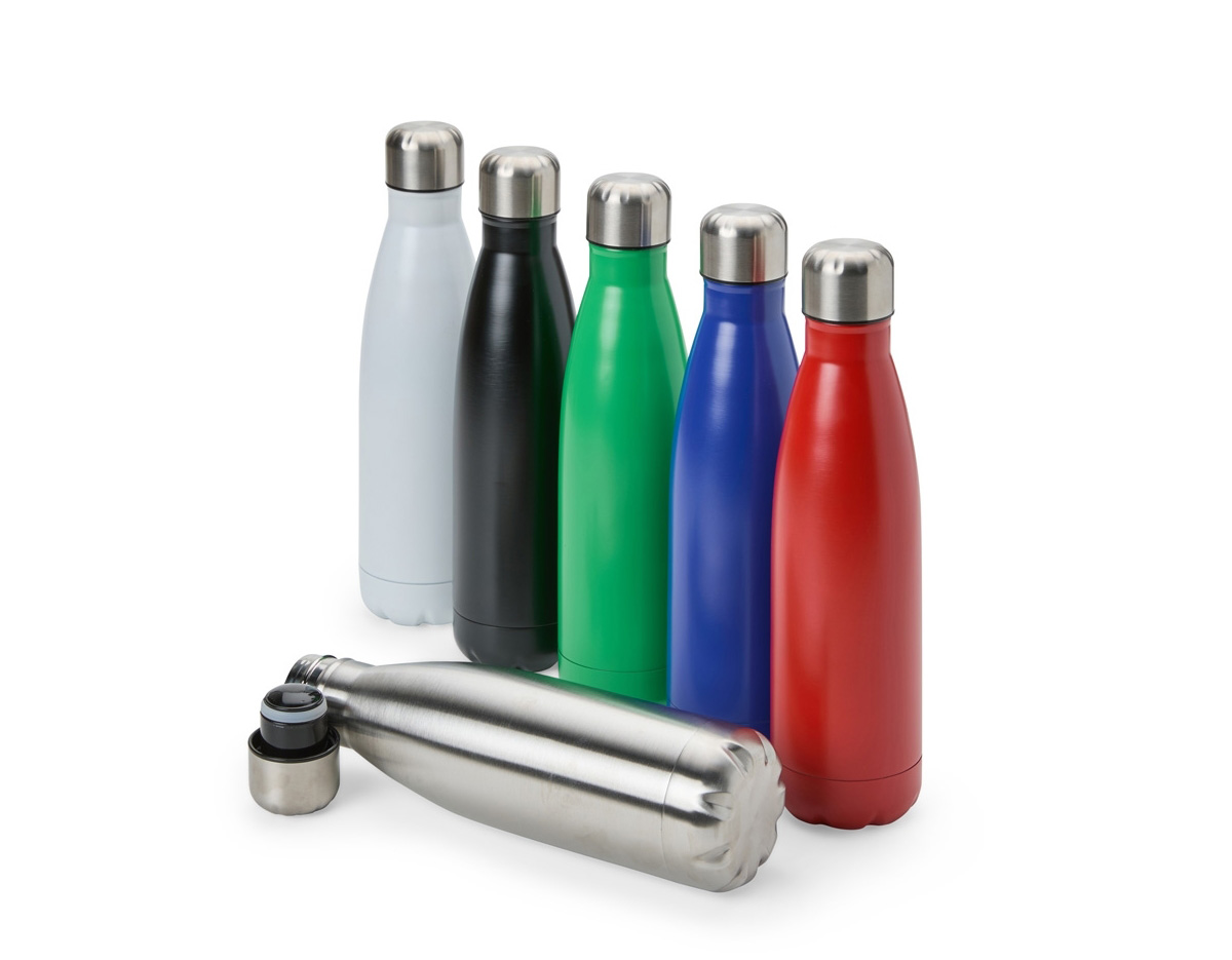 Garrafa térmica com tampa inox com capacidade de até 500ml. Sua parede dupla em aço inox e isolamento a vácuo na tampa ajudam a conservar o líquido quente por mais tempo, além de conter vazamentos e o contato direto com o calor excessivo da parte interna.