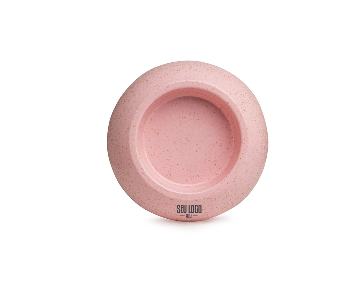 Feito de fibra de arroz e polipropileno está disponível em duas cores marcantes, a tigela pet é a escolha perfeita para quem quer facilitar a alimentação do seu amigo animal com muito mais conforto e praticidade. Seu formato circular garante maior estabilidade, tornando as refeições ainda mais tranquilas. Porque alimentar seu pet com carinho e qualidade é essencial!