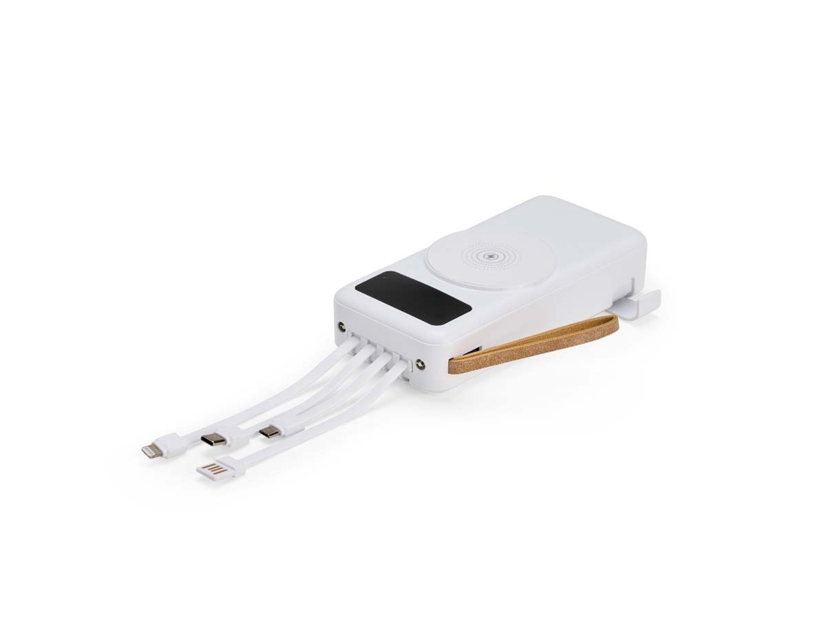Mantenha a bateria de smartphone e outros dispositivos carregadas com um power bank ágil e eficiente. Feito em plástico e com capacidade de 20.000mAh, ele tem capacidade de sobra para fornecer a recarga necessária para celulares ou tablets nos momentos mais importantes do dia. Possui painel LED com indicador de porcentagem de carga da bateria do aparelho de recarga. Versátil, o power bank é compatível com diversos dispositivos, pois conta com quatro cabos acoplados: USB-C, Micro USB, Lightning e Cabo USB, e também com espaço reservado para carregamento por indução, além de uma saída USB-C, Micro-USB e USB para recarga do carregador. Também apresenta um suporte lateral integrado para manter o celular na horizontal durante o carregamento, facilitando a visualização de vídeos ou participações em reuniões virtuais enquanto o dispositivo carrega, além de uma alça em couro sintético para tornar seu transporte mais prático no dia a dia.