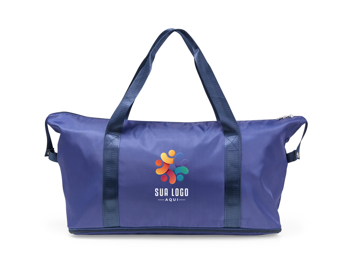 Bolsa esportiva com capacidade expansível de até 32 litros, ideal para transportar roupas, calçados e equipamentos. Feita em poliéster resistente à água, possui alças reforçadas, dois bolsos internos (um com zíper e outro dividido) e bolso externo. O compartimento inferior permite ampliar o espaço conforme a necessidade.