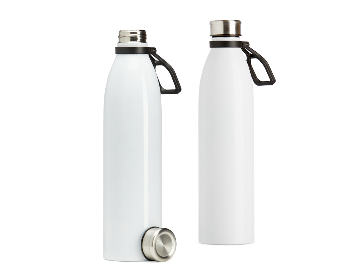 Garrafa de inox com capacidade de 1,1 litros, ideal para armazenar bebidas quentes ou frias. Possui tampa rosqueável que evita vazamentos e alça plástica para facilitar o transporte, sendo prática para o uso diário ou em deslocamentos.