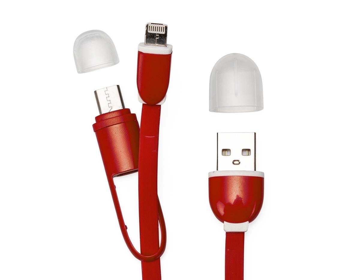 Cabo de dados USB com três conectores: Lightning, V8 e Tipo-C, compatíveis com diversos dispositivos. Possui base plástica quadrada para personalização, tampas protetoras para os conectores e argola para uso como chaveiro, facilitando o transporte e a organização.