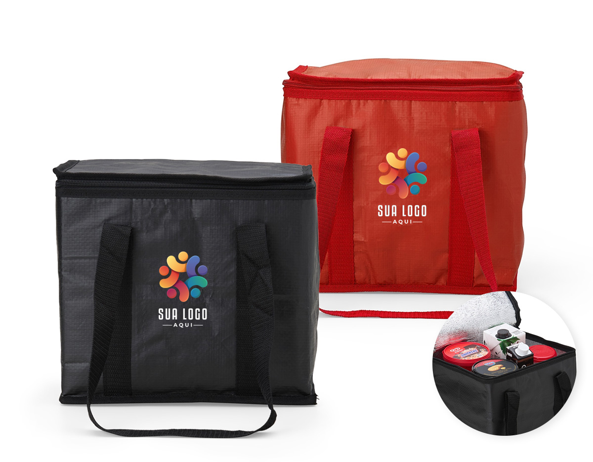 Bolsa térmica em polietileno com capacidade de 12 litros, ideal para conservar alimentos e bebidas na temperatura adequada. Possui alça de mão em nylon, que garante praticidade e conforto no transporte. Leve, resistente e funcional, é perfeita para piqueniques, viagens, trabalho ou ações promocionais.