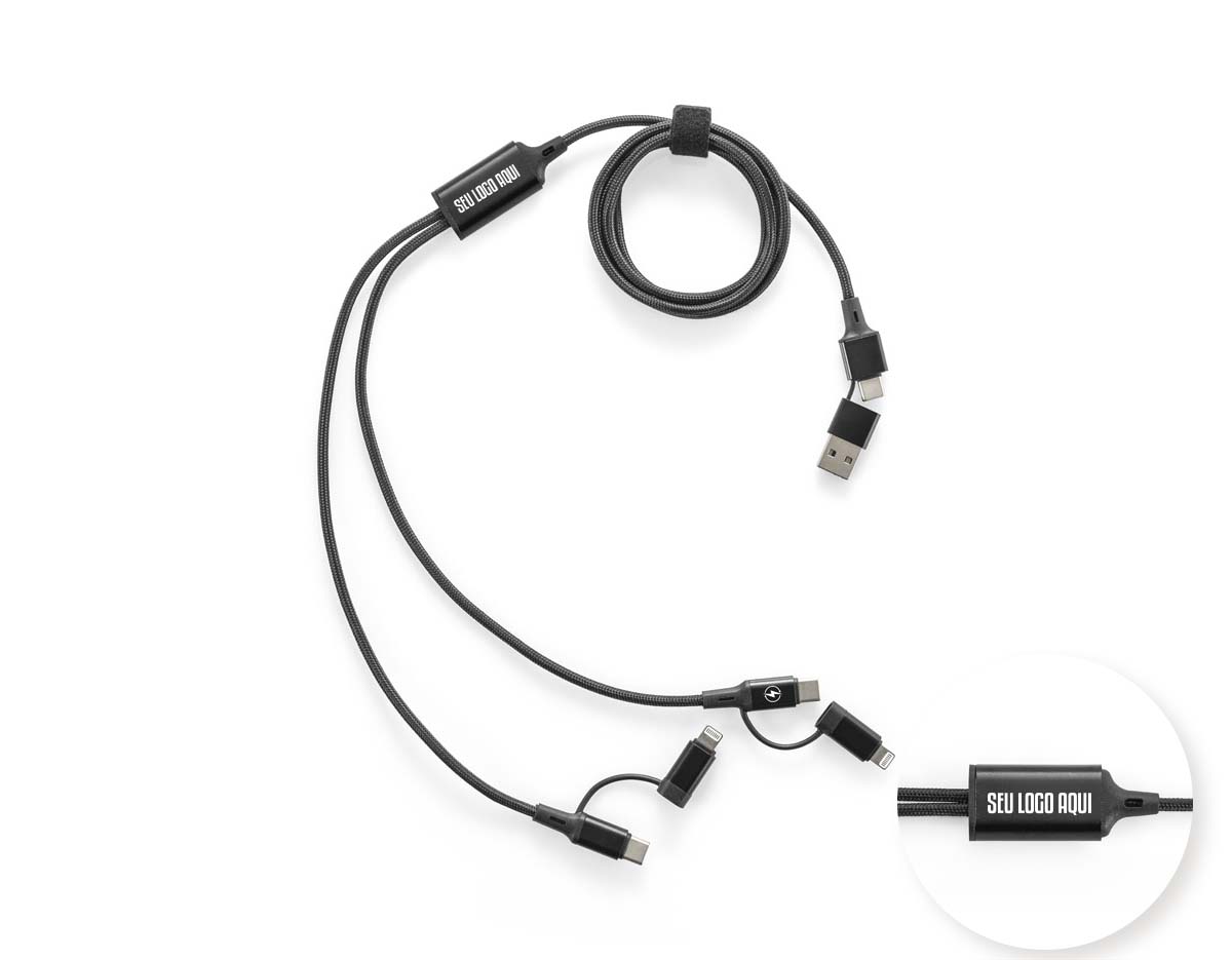 Cabo super-rápido 6 em 1 em alumínio 20% reciclado e PET 4% reciclado. Permite carregamento super-rápido de 60W via USB-C e transferência de dados. Apresenta uma entrada dupla USB-A/USB-C e duas saídas com duas portas USB-C que podem ser utilizadas em simultâneo. Em uma das extremidades tem uma saída compatível com lightning com carregamento rápido de 27W e na outra extremidade uma saída dupla micro-USB e compatível com ligthning de 10W.